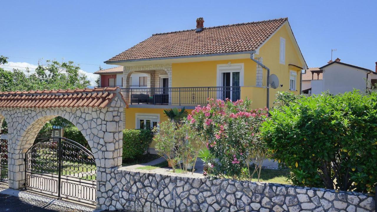Holiday House Holek 실로 외부 사진